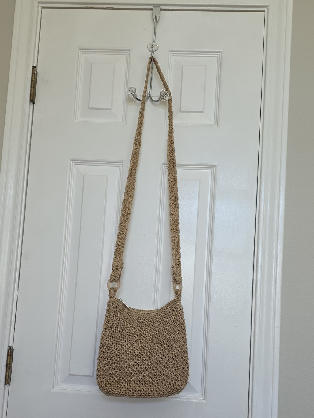 The Sak Classic Beige Tan Woven Crossbody Shoulder Bag Top Zip